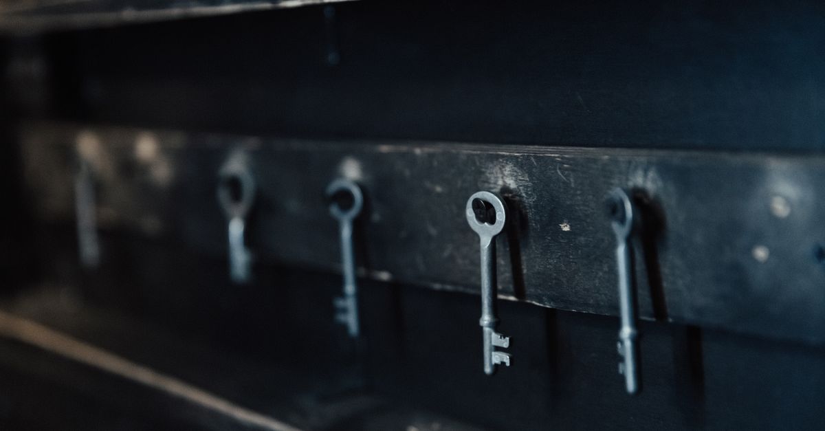 locksmith shop keys — Central Ave Locksmith